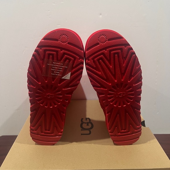 Ugg, Classic Short 2, 1016223, Samba Red - Picture 8 of 11